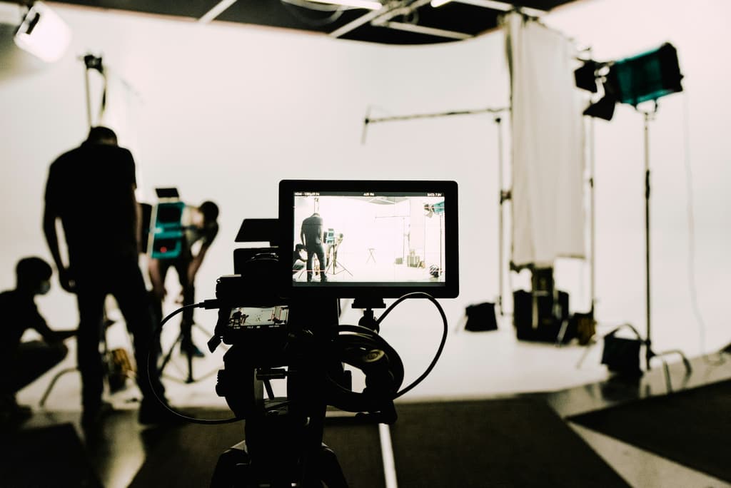 Fashion lookbook on a cyclorama (sample)
